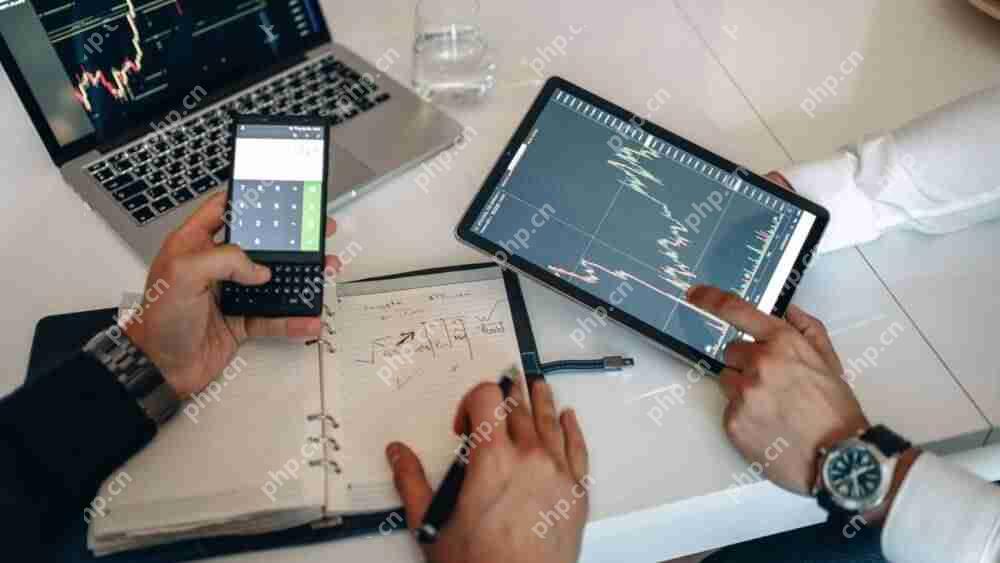 小型股票替代靠近关键支持：加密专家预测，大步前进